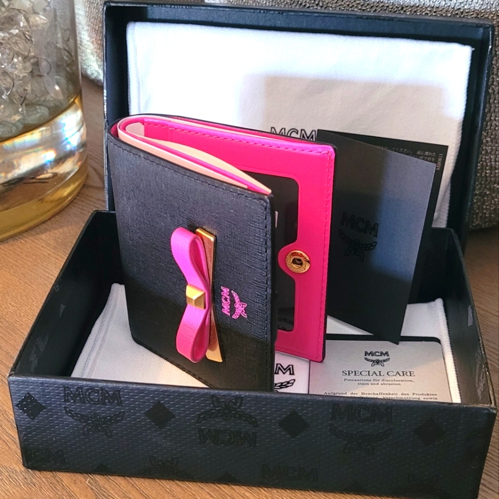 Rare MCM Mina Small Leather Black & Pink Wallet (Box,Auth.& Care Card,2 Dustbags
